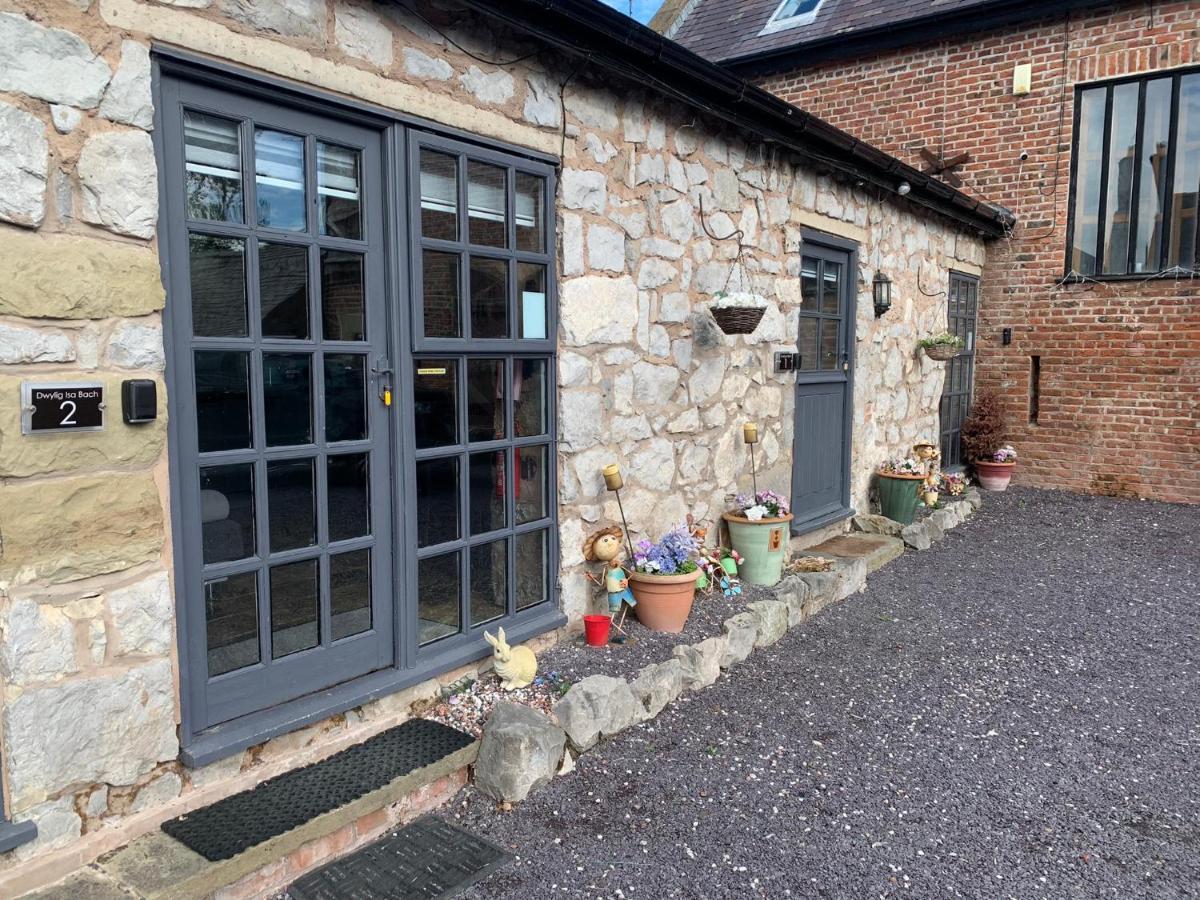 Dwylig Isa Holiday Cottages Rhuddlan エクステリア 写真