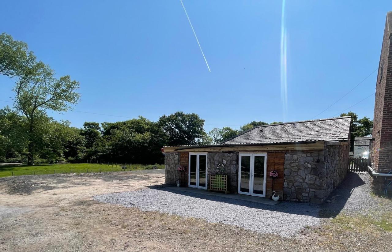Dwylig Isa Holiday Cottages Rhuddlan エクステリア 写真