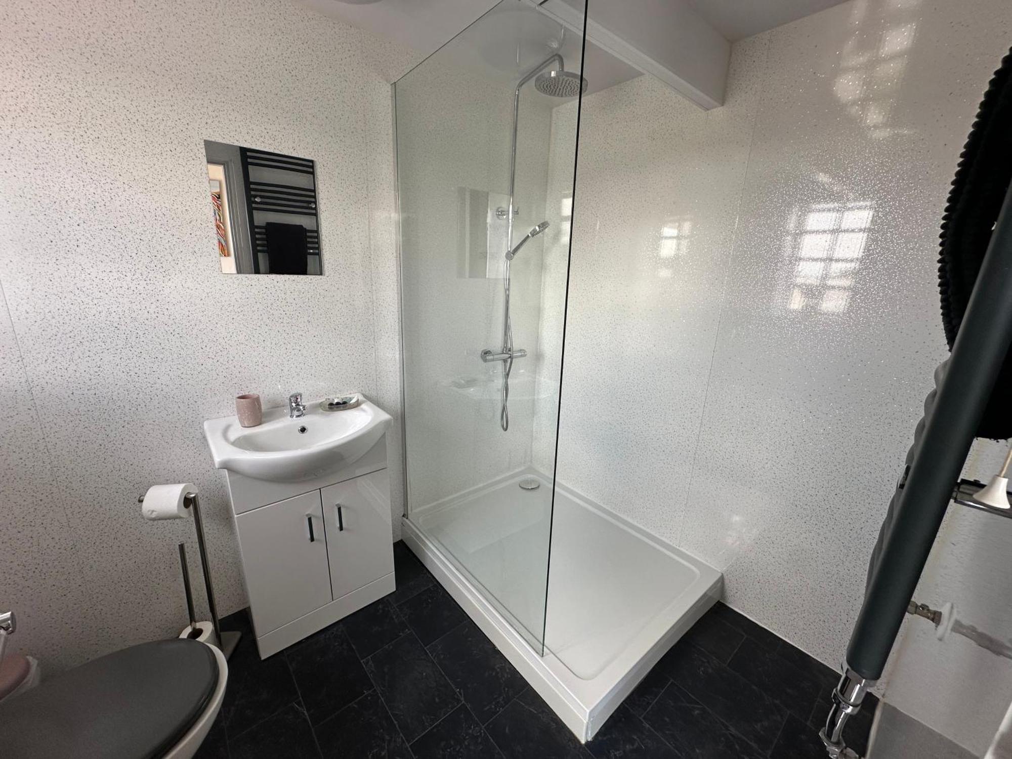 Dwylig Isa Holiday Cottages Rhuddlan エクステリア 写真